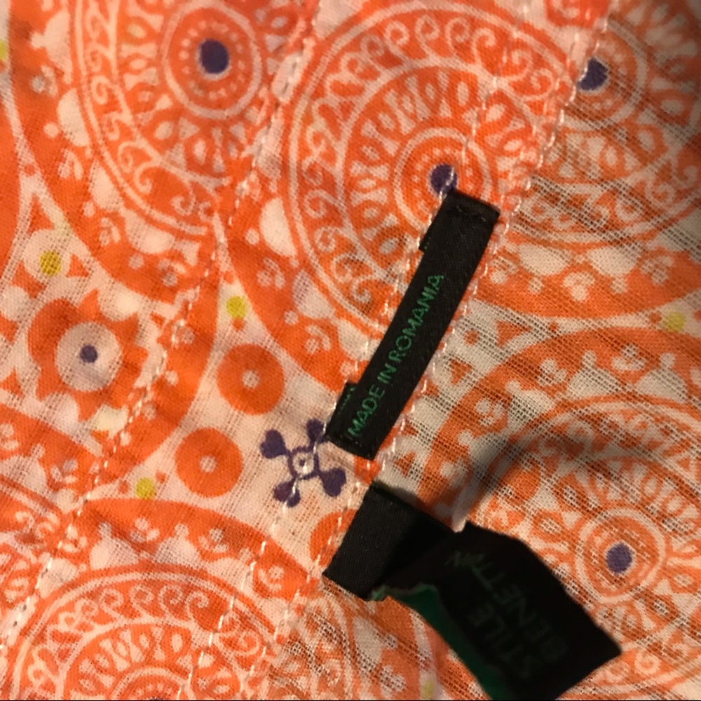 BENETTON Stunning Tissue weight orange medallion button shirt— Caio bella! - Picture 8 of 10